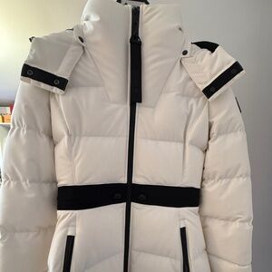 Moose Knuckles Tracadie Down Jacket - Women - PRISTINE CONDITION - WORN 3 TIMES